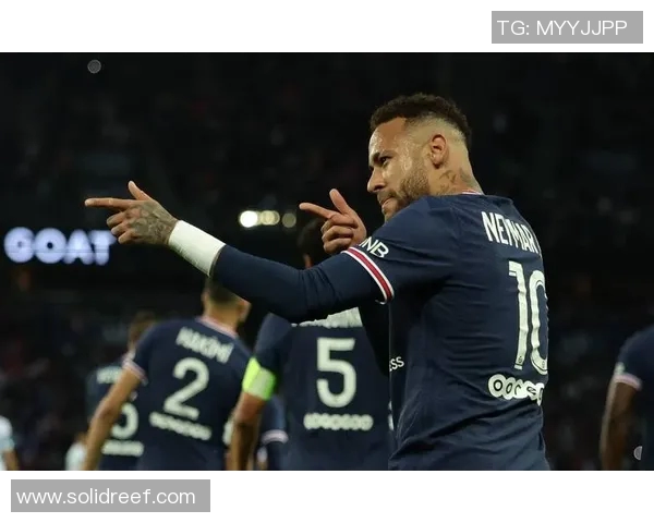 内马尔帽子戏法！巴黎圣日耳曼4-0大胜摩纳哥，继续榜首领跑法甲积分榜