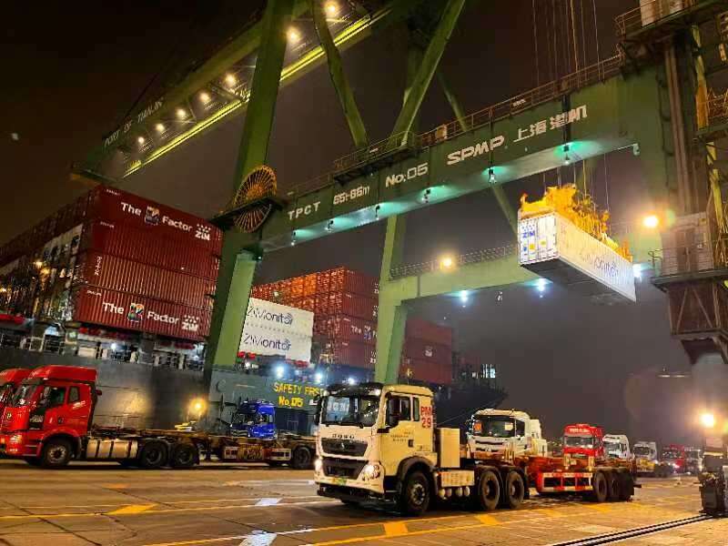 洋水果大批量跨境“春运” 天津海关优“鲜”通关(图1)
